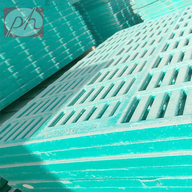 Pig farm slat floor